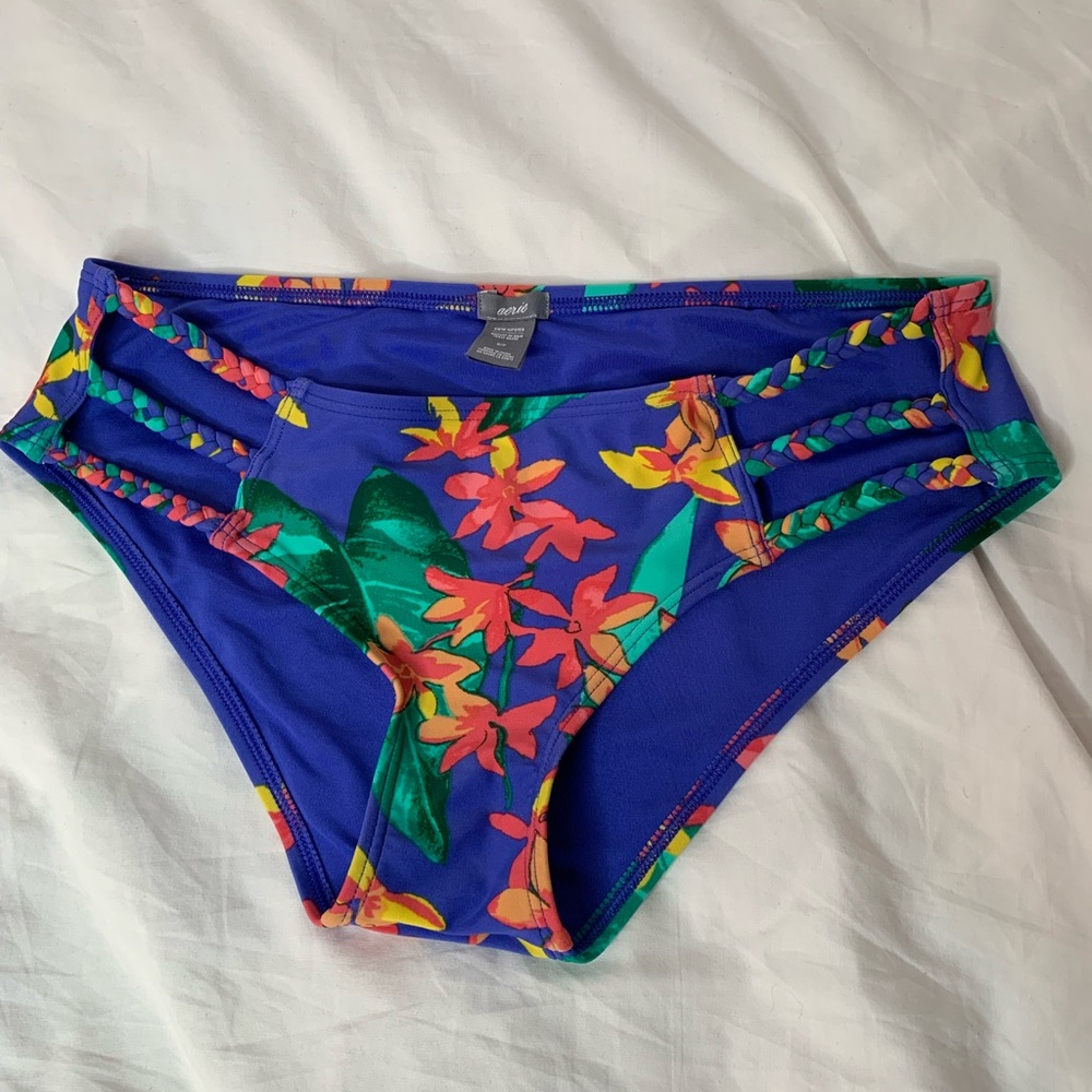 aerie bikini bottom S braided open sides, tropical floral print